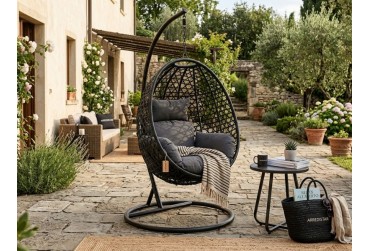 Sedie Sospese da Esterno: Culla il Tuo Relax all'Aperto